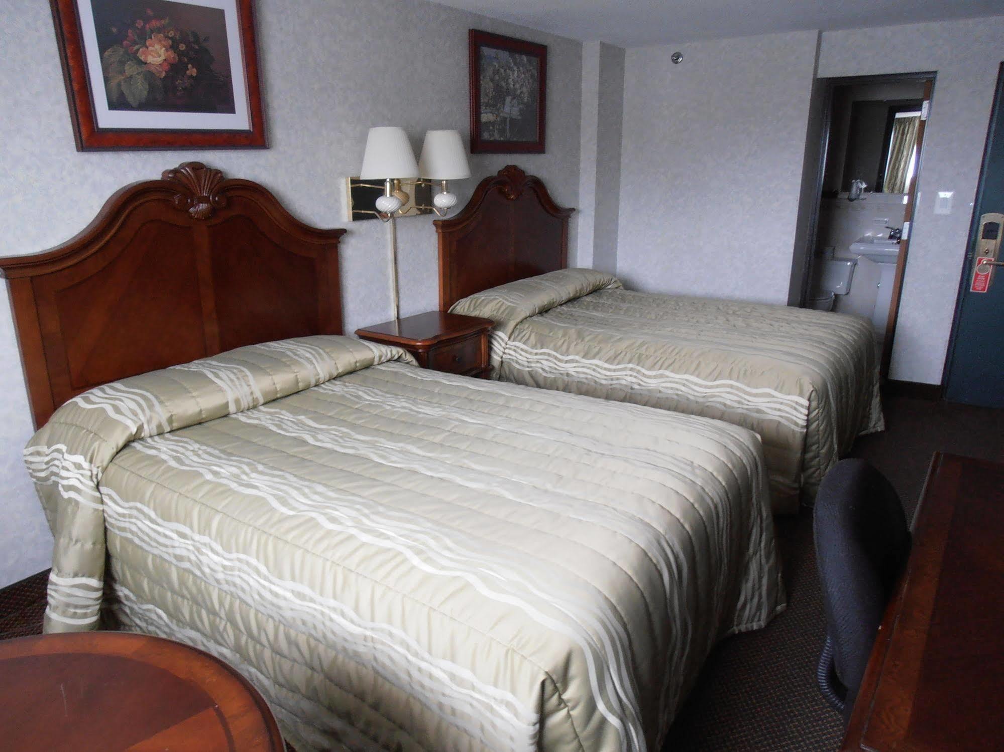 Floral Park Motor Lodge (Adults Only) Bagian luar foto